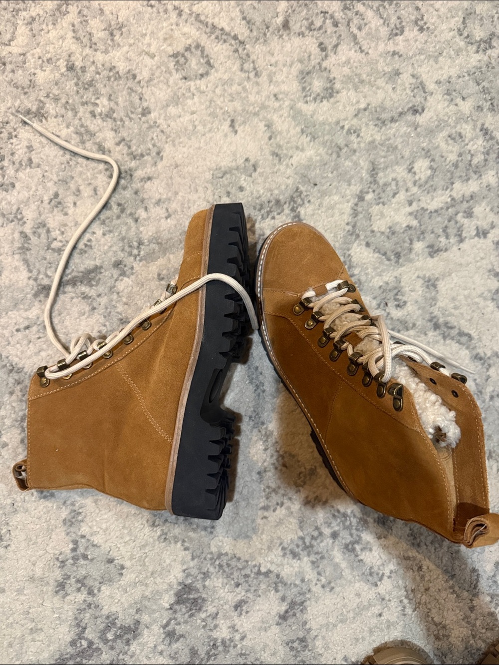 Men's Suede Lace-Up Ankle Boots in Tan